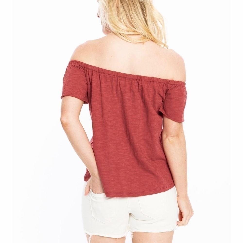 ST. TROPEZ 100% Linen off shoulder brochet hem top Maroon women’s size S